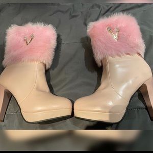 Faux fur pink booties size 8 US